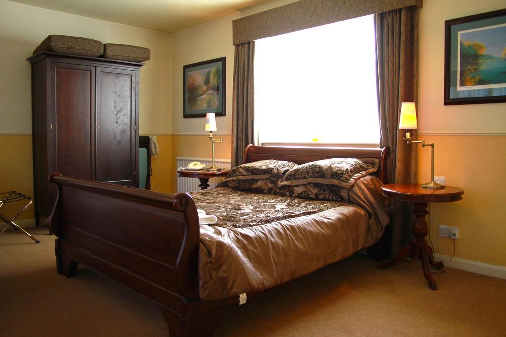 The Bell Hotel Clare Δωμάτιο φωτογραφία