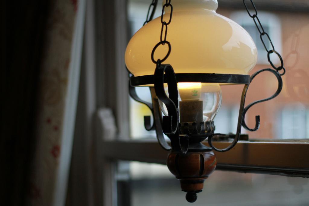 The Bell Hotel Clare Εξωτερικό φωτογραφία
