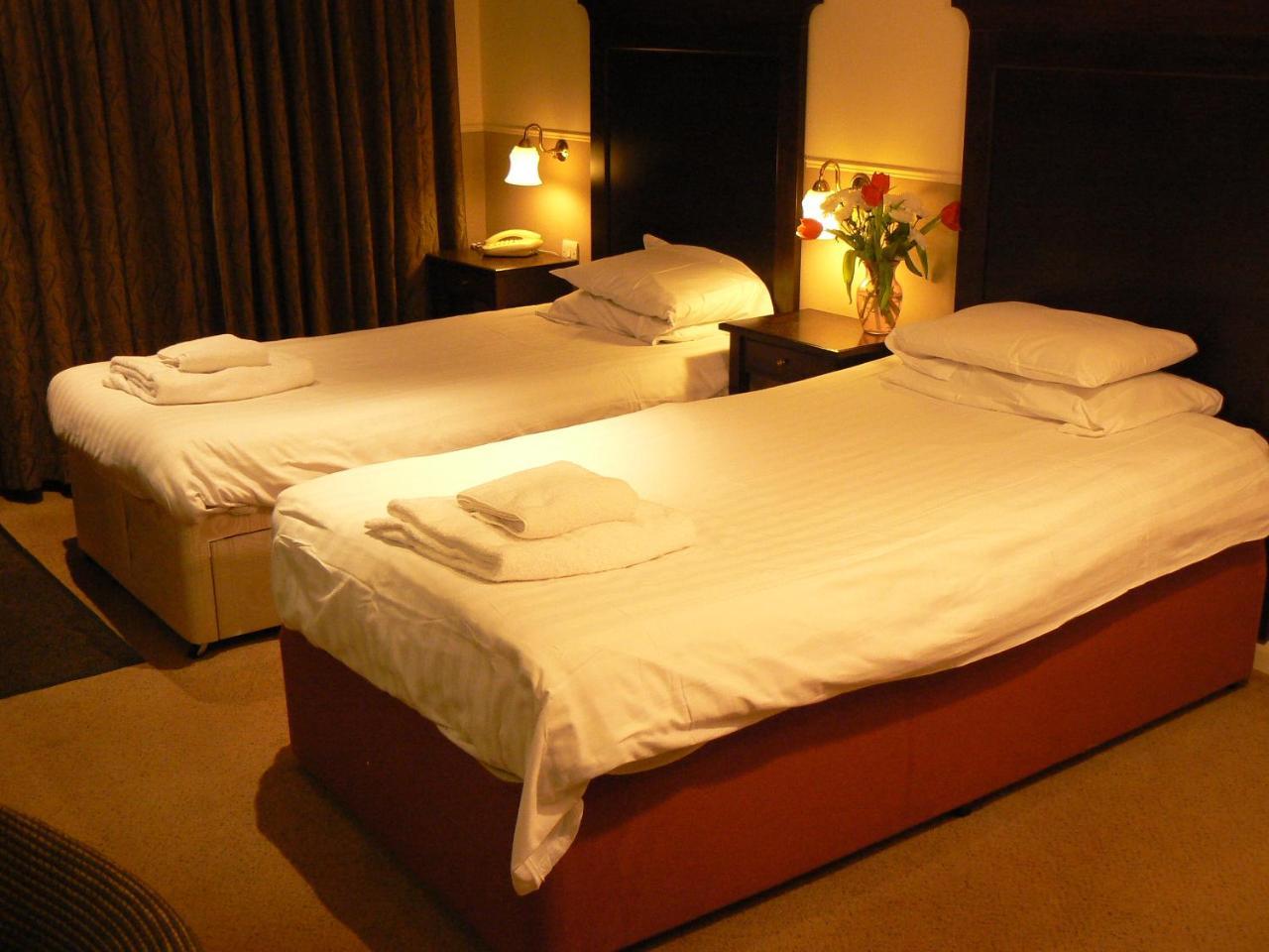 The Bell Hotel Clare Δωμάτιο φωτογραφία