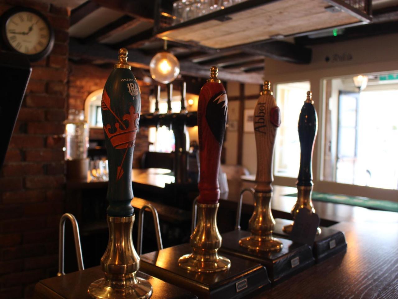 The Bell Hotel Clare Εξωτερικό φωτογραφία