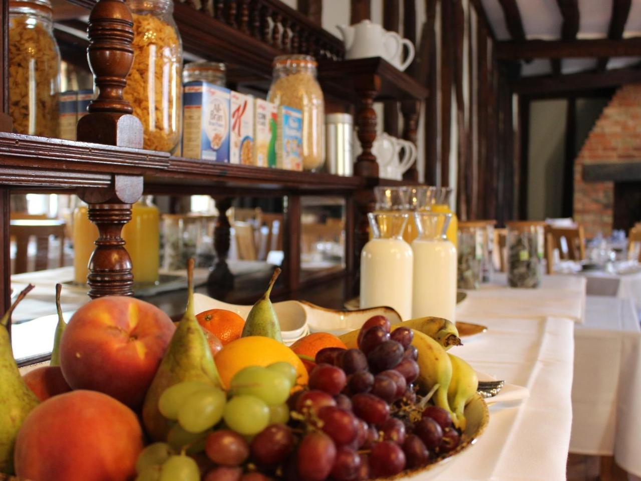 The Bell Hotel Clare Εξωτερικό φωτογραφία
