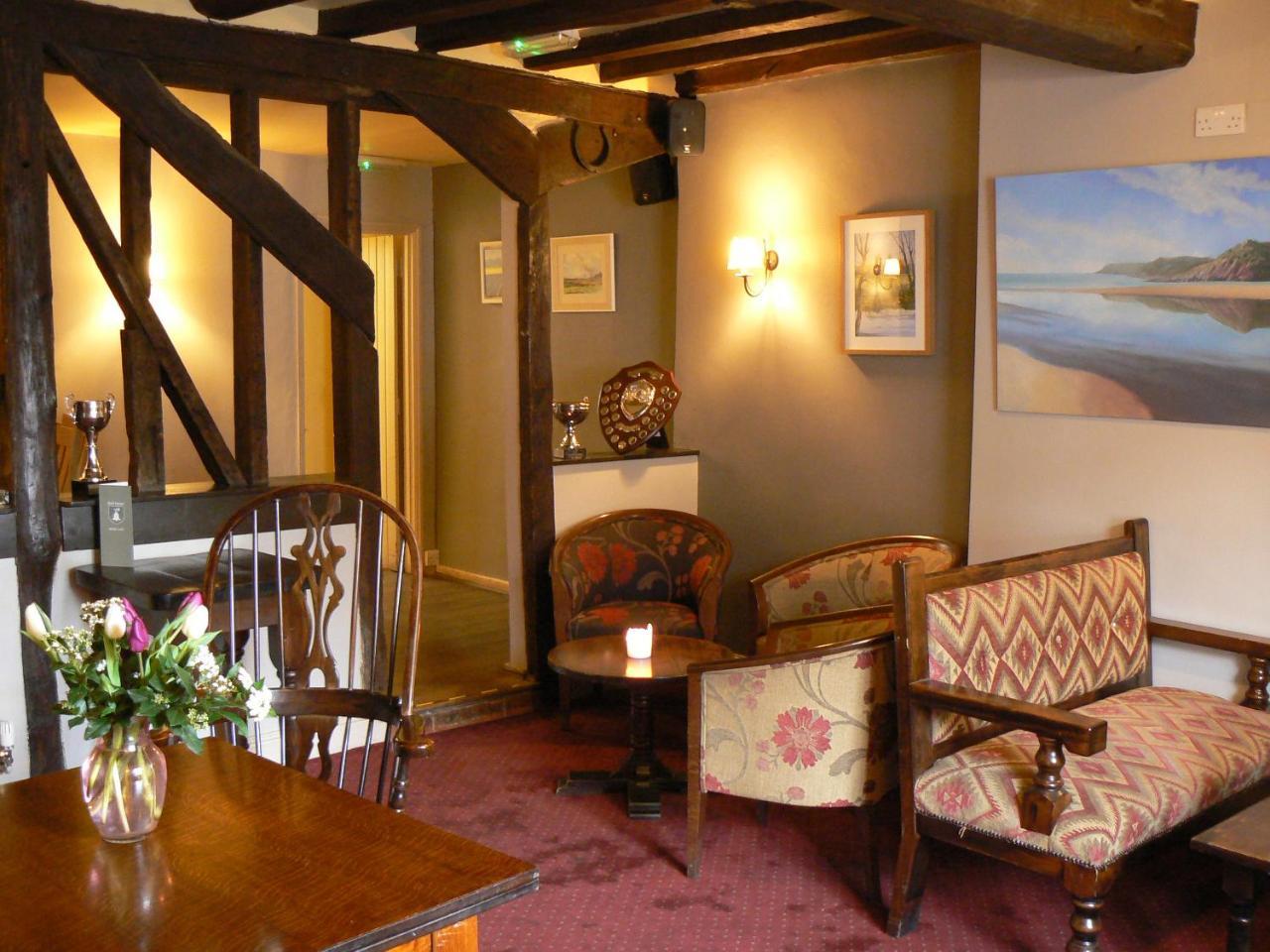 The Bell Hotel Clare Εξωτερικό φωτογραφία