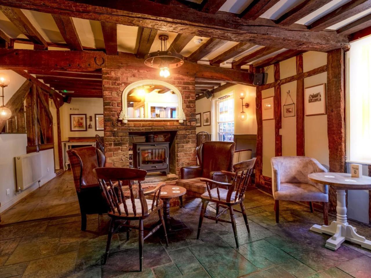 The Bell Hotel Clare Εξωτερικό φωτογραφία
