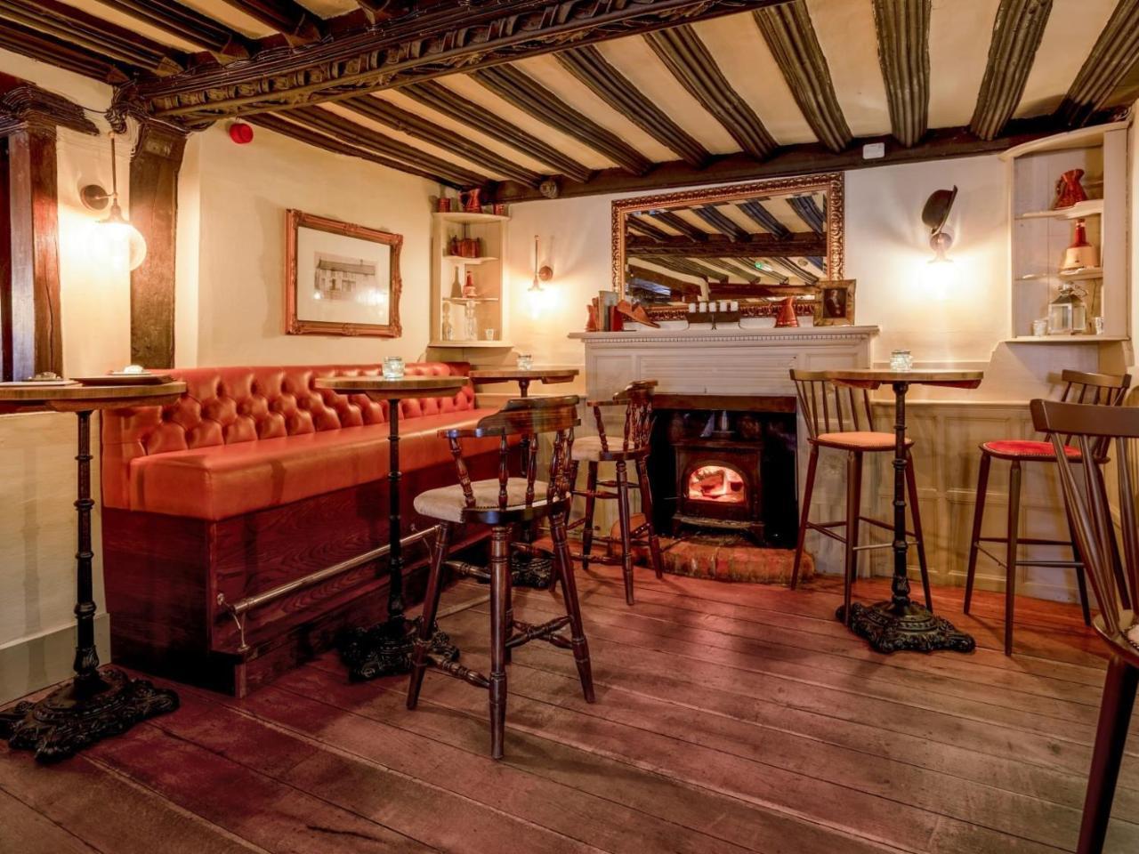 The Bell Hotel Clare Εξωτερικό φωτογραφία