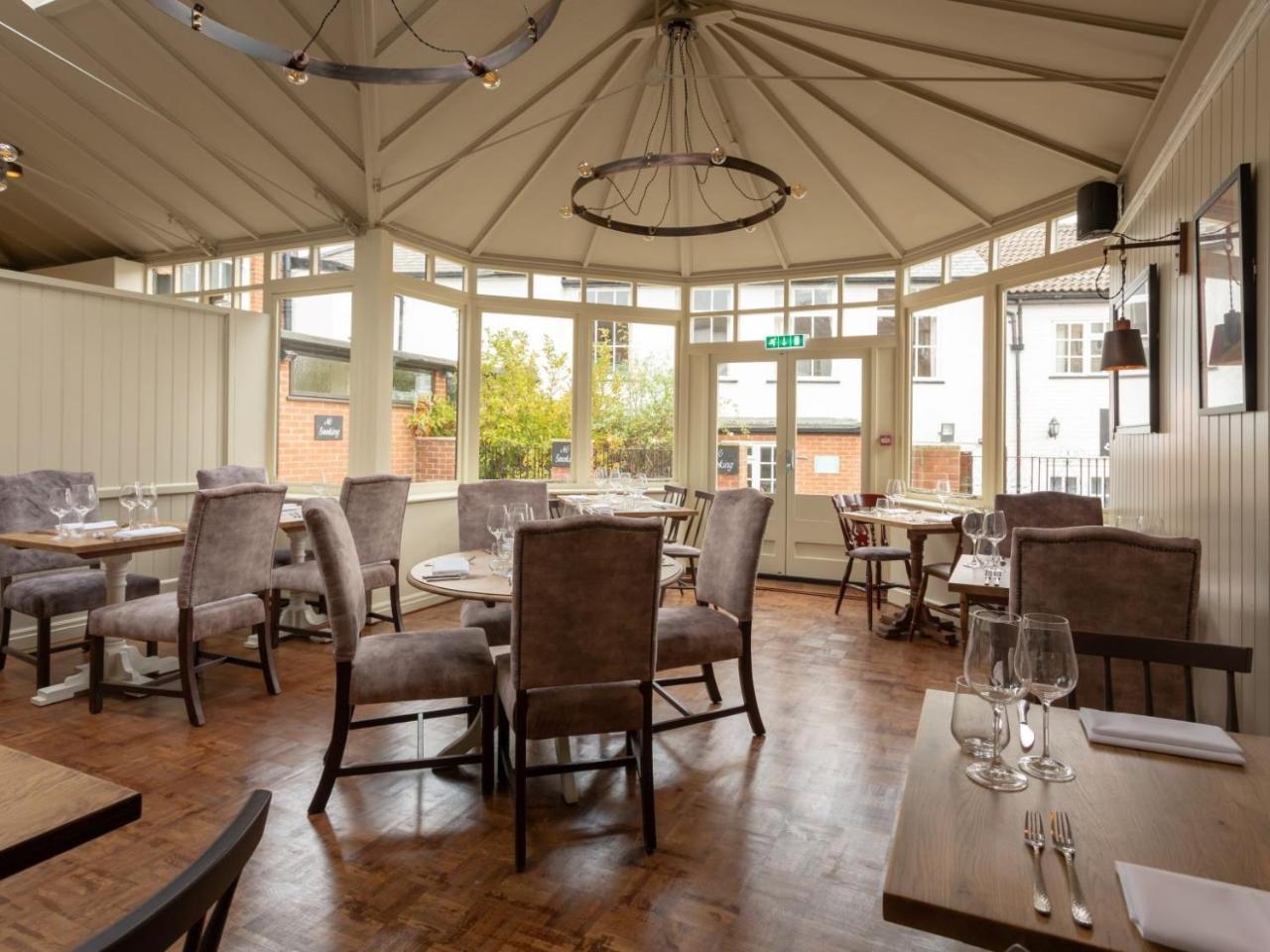 The Bell Hotel Clare Εξωτερικό φωτογραφία