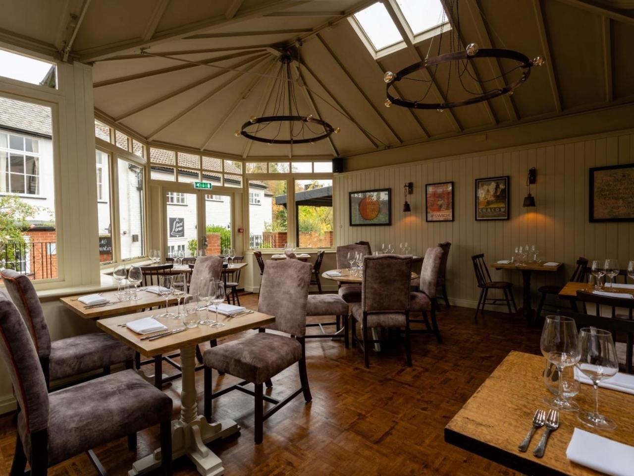 The Bell Hotel Clare Εξωτερικό φωτογραφία