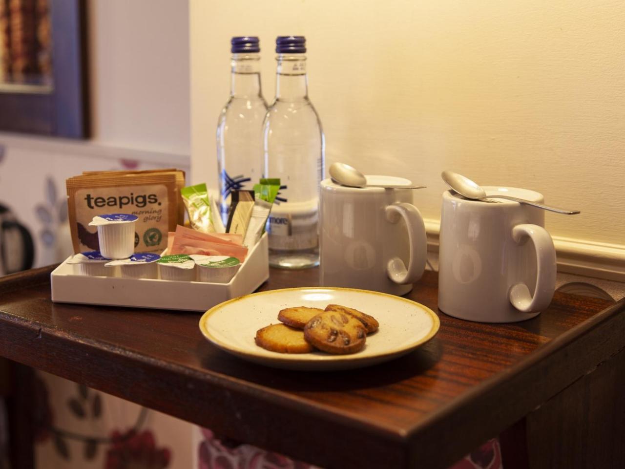 The Bell Hotel Clare Εξωτερικό φωτογραφία